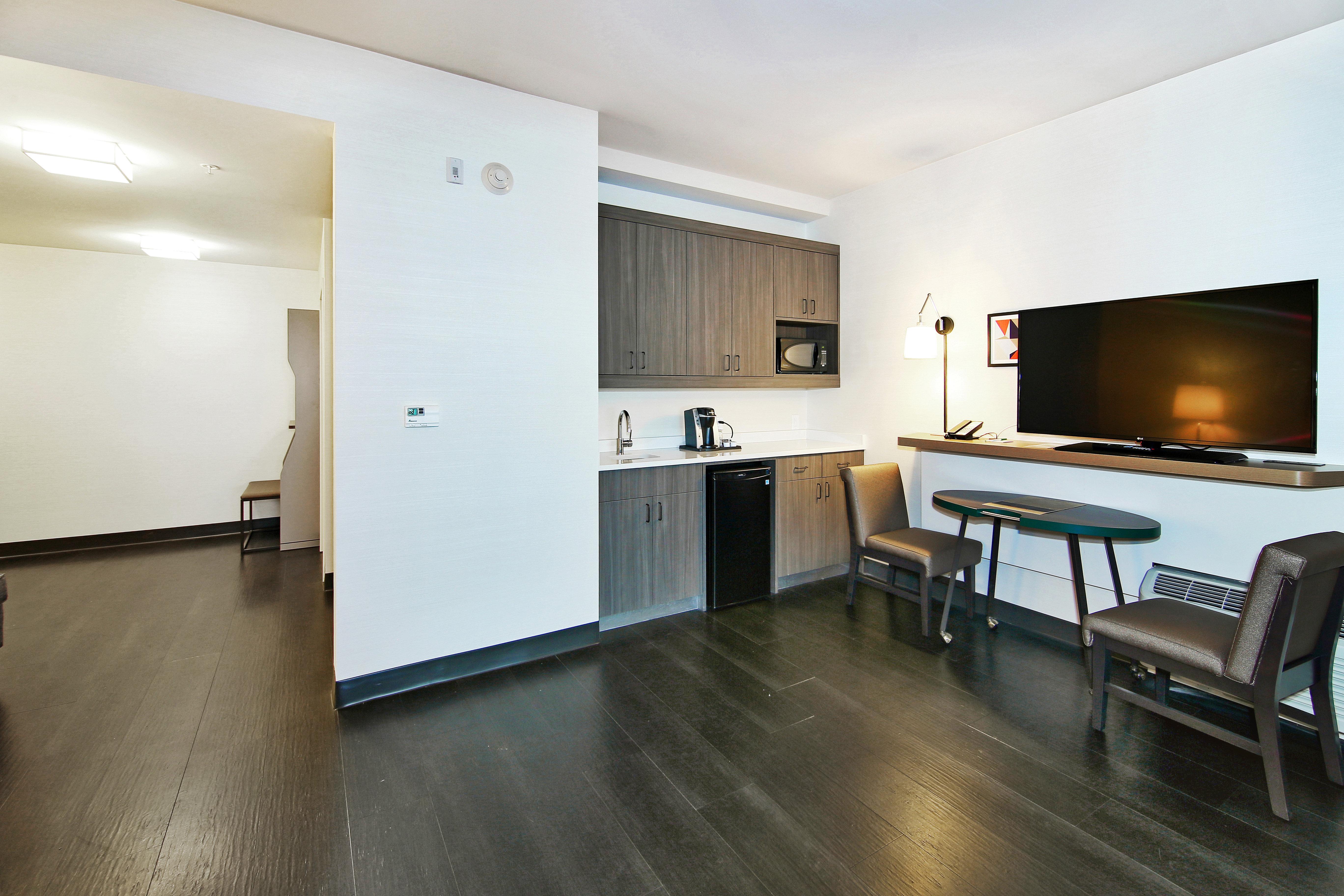 Holiday Inn Hotel & Suites - Calgary Airport North By Ihg Buitenkant foto