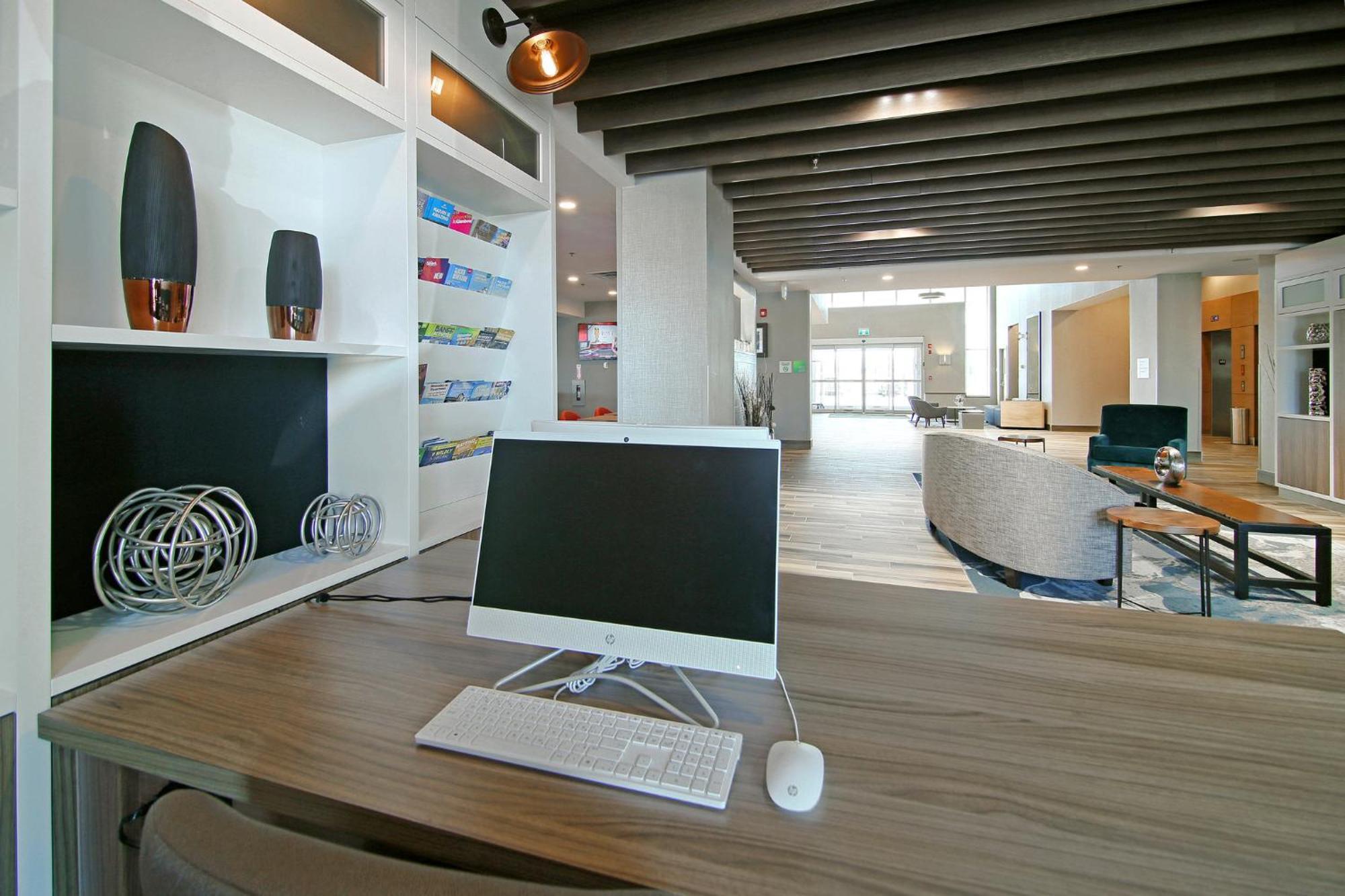 Holiday Inn Hotel & Suites - Calgary Airport North By Ihg Buitenkant foto
