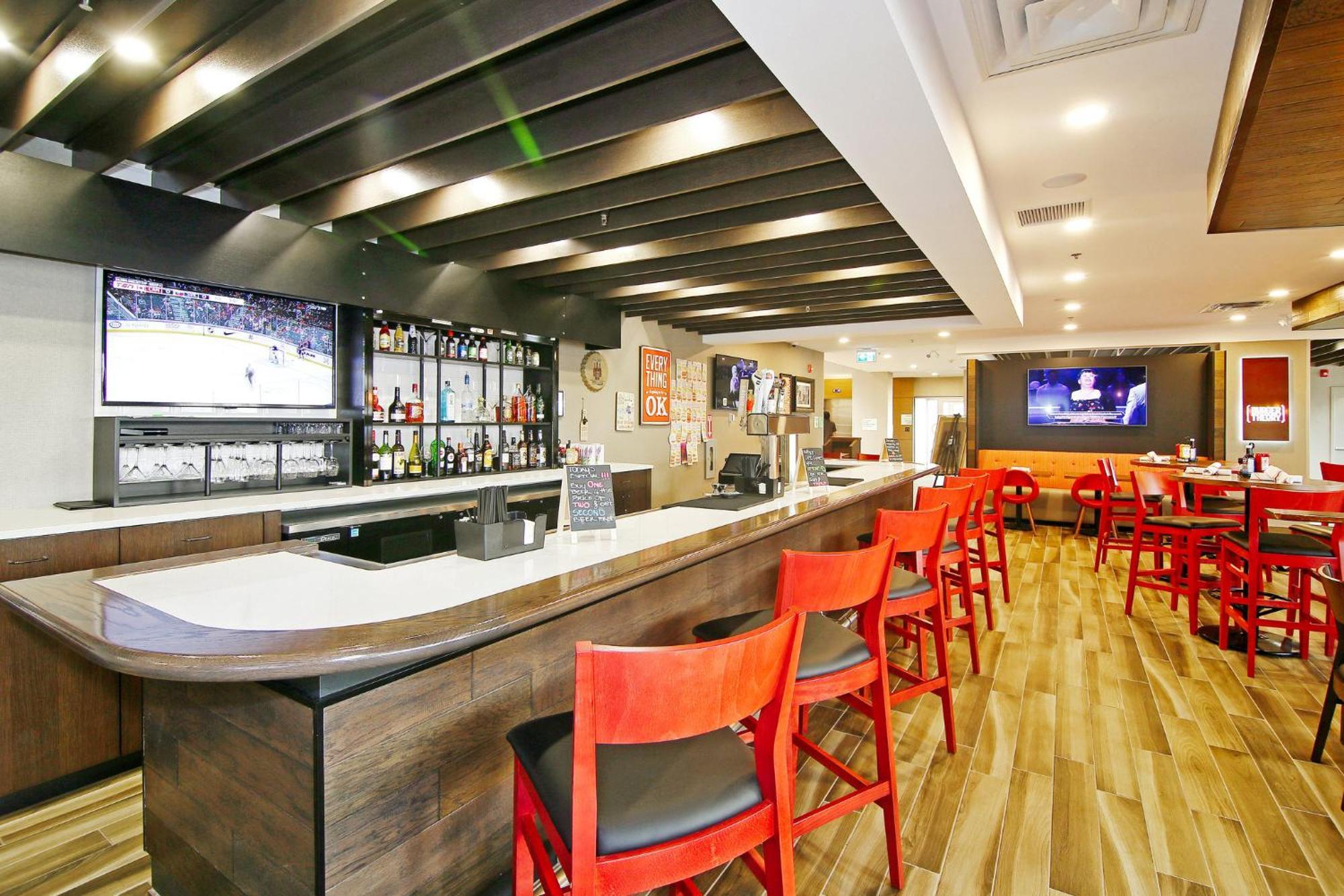 Holiday Inn Hotel & Suites - Calgary Airport North By Ihg Buitenkant foto